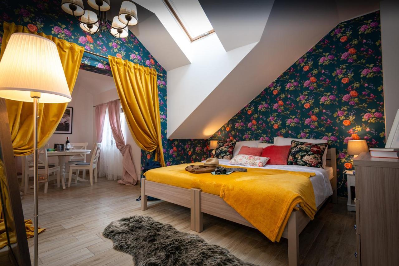 Pokoje W Starej Karczmie Liszki Bagian luar foto