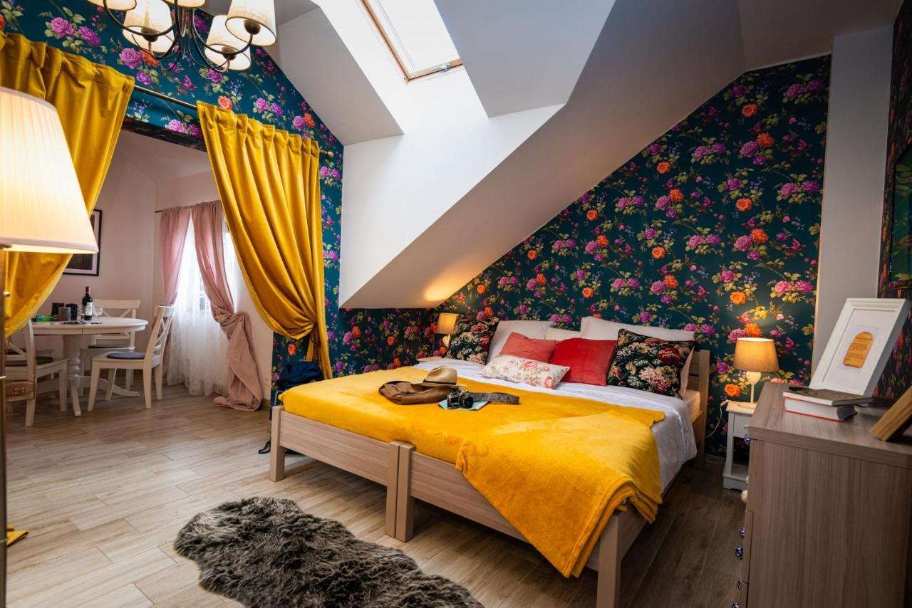 Pokoje W Starej Karczmie Liszki Bagian luar foto