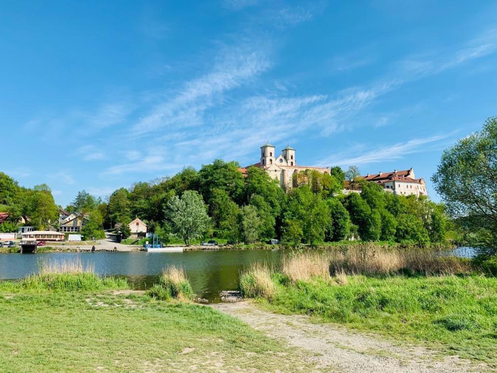 Pokoje W Starej Karczmie Liszki Bagian luar foto