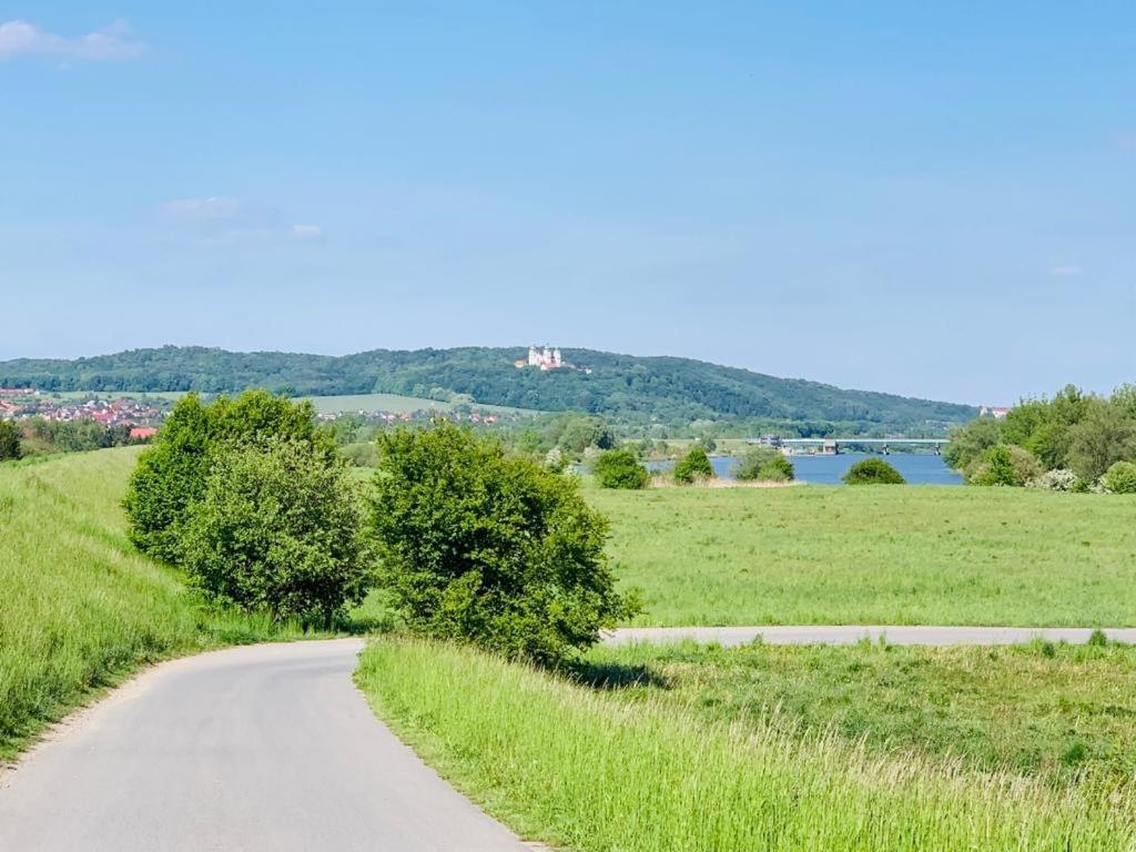 Pokoje W Starej Karczmie Liszki Bagian luar foto